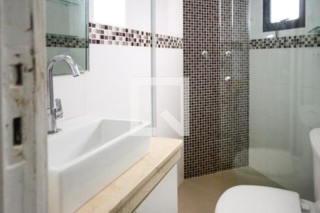 Apartamento à venda com 85m², 3 quartos e 1 vaga Apartamento à venda com 85m², 3 quartos e 1 vagaBanheiro da Suite