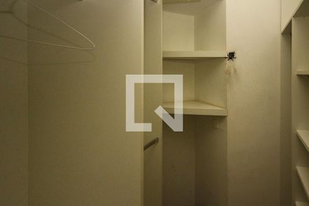 Apartamento à venda com 85m², 3 quartos e 1 vaga Apartamento à venda com 85m², 3 quartos e 1 vagaCloset