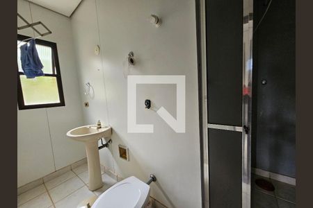 Casa de condomínio para alugar com 800m², 6 quartos e 6 vagascasa do caseiro - banheiro