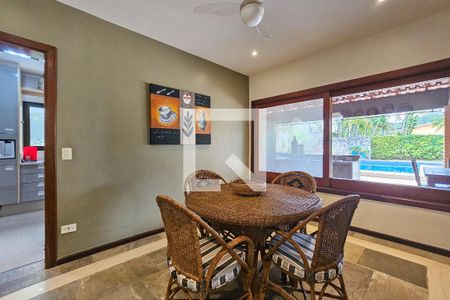 Casa de condomínio para alugar com 800m², 6 quartos e 6 vagasCozinha