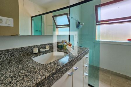 Casa de condomínio para alugar com 800m², 6 quartos e 6 vagasbanheiro da Suíte 2