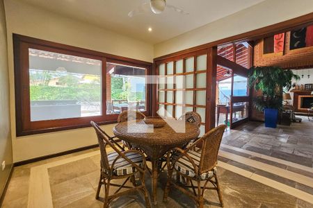 Casa de condomínio para alugar com 800m², 6 quartos e 6 vagasCozinha