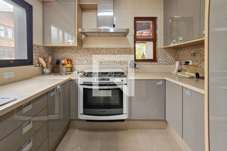 Casa de condomínio para alugar com 800m², 6 quartos e 6 vagasCozinha