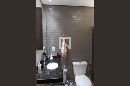 Casa à venda com 750m², 3 quartos e 2 vagas Casa à venda com 750m², 3 quartos e 2 vagasBanheiro