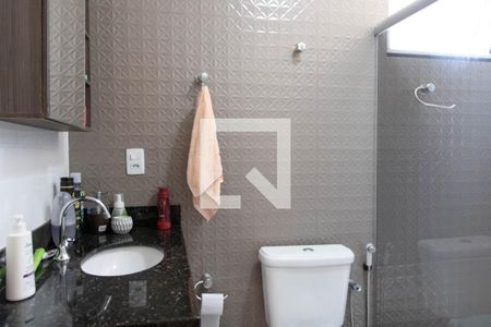 Casa à venda com 750m², 3 quartos e 2 vagas Casa à venda com 750m², 3 quartos e 2 vagasBanheiro