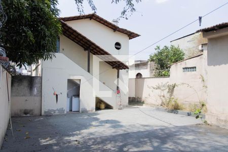 Casa à venda com 750m², 3 quartos e 2 vagas Casa à venda com 750m², 3 quartos e 2 vagasÁrea comum