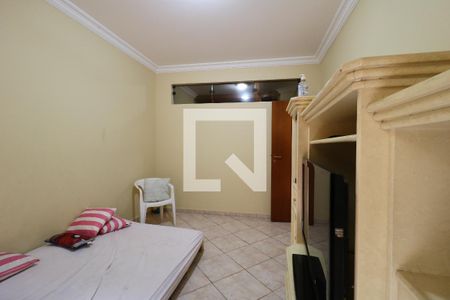 Sala de TV de casa para alugar com 3 quartos, 245m² em Vila Luzita, Santo André