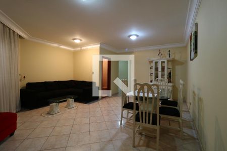 Sala de casa para alugar com 3 quartos, 245m² em Vila Luzita, Santo André