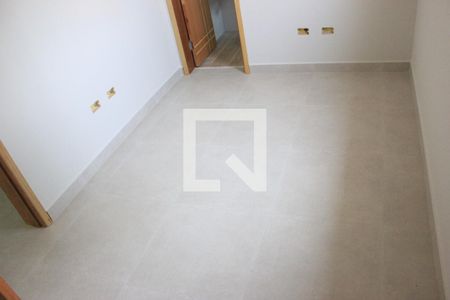 Casa à venda com 131m², 3 quartos e 4 vagasSuíte 2