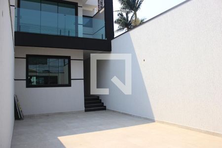 Casa à venda com 131m², 3 quartos e 4 vagasGaragem