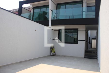 Casa à venda com 131m², 3 quartos e 4 vagasGaragem