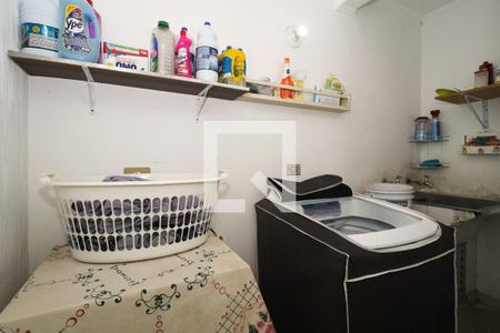 Casa à venda com 169m², 3 quartos e 1 vagaÁrea de Serviço