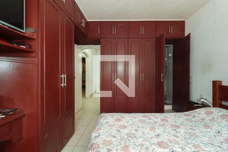 Casa à venda com 169m², 3 quartos e 1 vagaSuíte 1