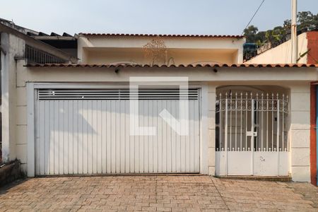 Casa à venda com 169m², 3 quartos e 1 vagaFachada