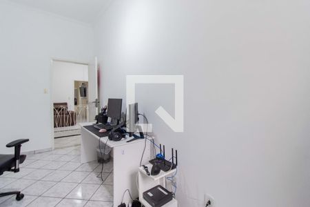 Casa à venda com 198m², 3 quartos e 5 vagasQuarto 2