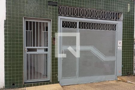 Casa à venda com 198m², 3 quartos e 5 vagasFachada da casa