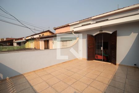 Casa à venda com 125m², 3 quartos e 2 vagasVaranda