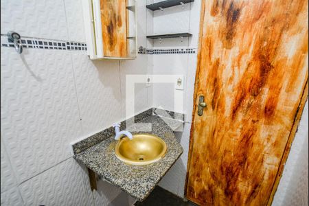 Casa para alugar com 71m², 2 quartos e 2 vagas Casa para alugar com 71m², 2 quartos e 2 vagasBanheiro da Suíte