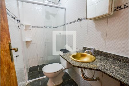 Casa para alugar com 71m², 2 quartos e 2 vagas Casa para alugar com 71m², 2 quartos e 2 vagasBanheiro da Suíte