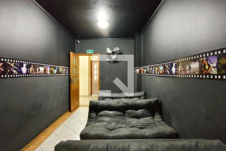 Apartamento para alugar com 90m², 2 quartos e 1 vaga Apartamento para alugar com 90m², 2 quartos e 1 vagaCinema