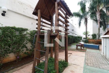 Apartamento à venda com 44m², 2 quartos e sem vagaÁrea comum - Playground