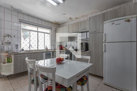 Casa de condomínio à venda com 150m², 3 quartos e 4 vagasCozinha e Área de Serviço