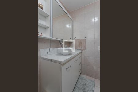 Casa de condomínio à venda com 150m², 3 quartos e 4 vagasBanheiro