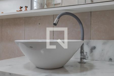 Casa de condomínio à venda com 150m², 3 quartos e 4 vagasBanheiro