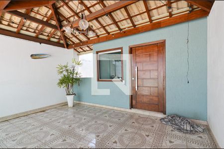 Casa à venda com 183m², 3 quartos e 2 vagasVaranda