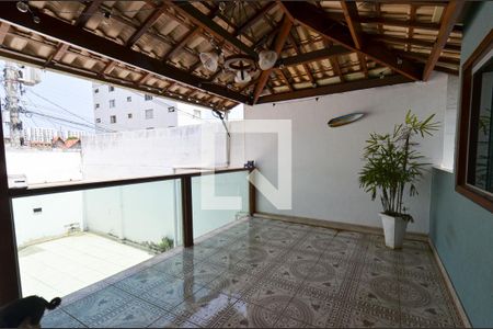 Casa à venda com 183m², 3 quartos e 2 vagasVaranda