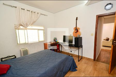 Casa à venda com 183m², 3 quartos e 2 vagasQuarto3