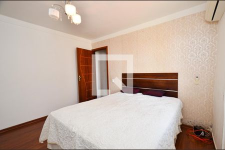 Casa à venda com 183m², 3 quartos e 2 vagasQuarto2/ suite