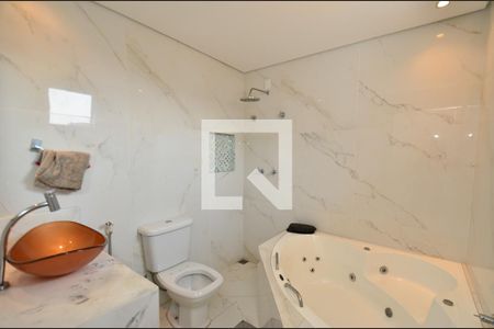 Casa à venda com 183m², 3 quartos e 2 vagasBanheiro suite