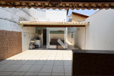 Casa à venda com 183m², 3 quartos e 2 vagasArea privativa