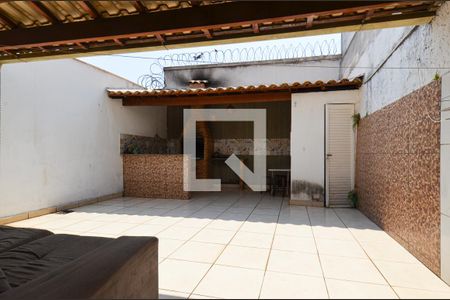 Casa à venda com 183m², 3 quartos e 2 vagasArea privativa