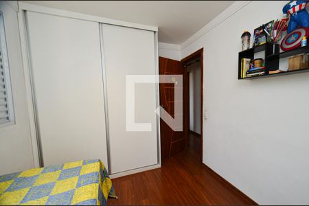 Casa à venda com 183m², 3 quartos e 2 vagasQuarto1