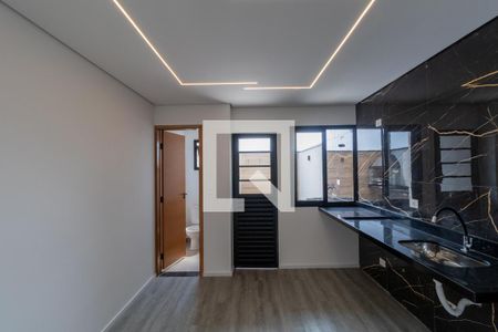 Sala e Cozinha de casa para alugar com 2 quartos, 125m² em Parque das Paineiras, São Paulo