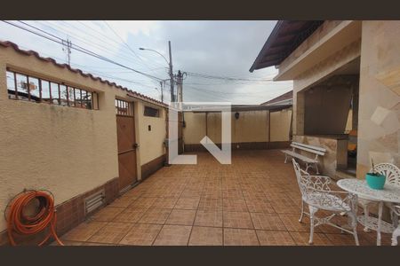 Casa à venda com 165m², 4 quartos e 2 vagas Casa à venda com 165m², 4 quartos e 2 vagasQuintal