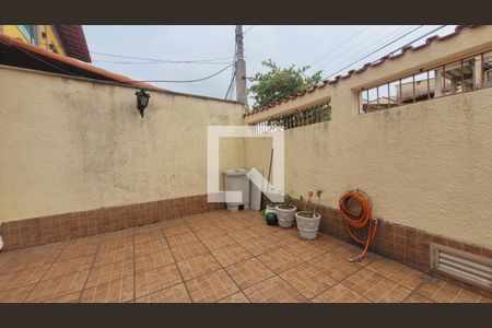 Casa à venda com 165m², 4 quartos e 2 vagas Casa à venda com 165m², 4 quartos e 2 vagasQuintal