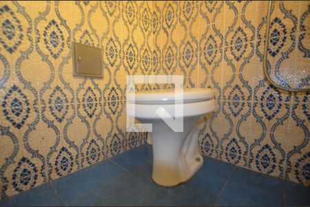 Casa à venda com 165m², 4 quartos e 2 vagasBanheiro