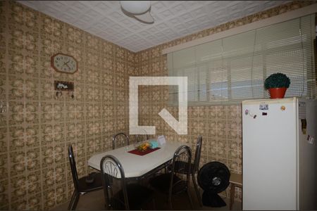 Casa à venda com 165m², 4 quartos e 2 vagasCozinha