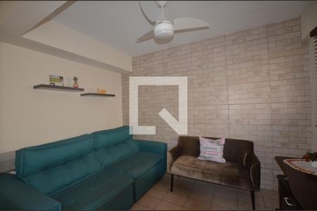 Casa à venda com 165m², 4 quartos e 2 vagasSala da Casa Anexa