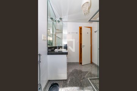 Apartamento para alugar com 68m², 2 quartos e 1 vagaBanheiro Social