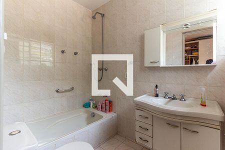 Casa à venda com 260m², 5 quartos e 4 vagas