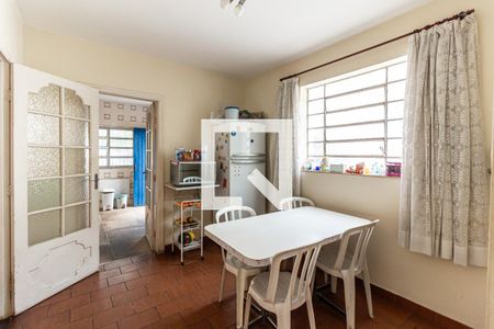 Casa à venda com 260m², 5 quartos e 4 vagas