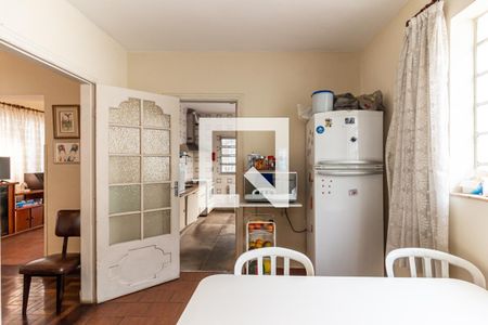 Casa à venda com 260m², 5 quartos e 4 vagas