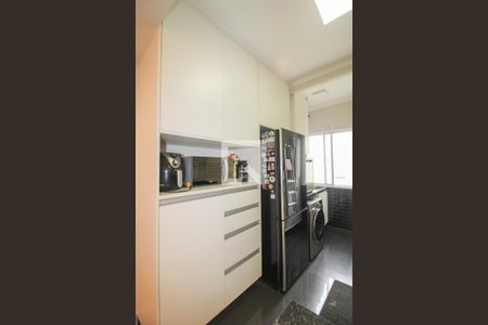 Apartamento à venda com 100m², 3 quartos e 2 vagas Apartamento à venda com 100m², 3 quartos e 2 vagasCozinha e Área de Serviço