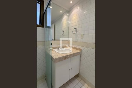 Apartamento à venda com 116m², 2 quartos e 2 vagasBanheiro Social