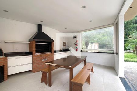 Apartamento à venda com 116m², 2 quartos e 2 vagasChurrasqueira