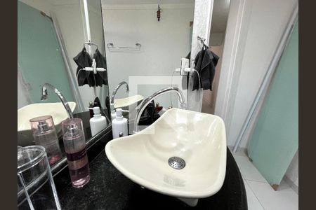 Apartamento à venda com 67m², 2 quartos e 1 vagaBanheiro 